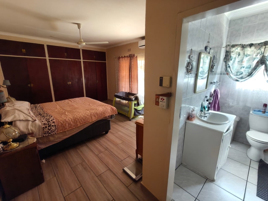 4 Bedroom Property for Sale in Protea Park North West